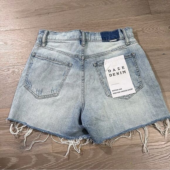 DAZE Bottom Line High Rise Vintage Shorts Distressed Fade 26 - Picture 7 of 10